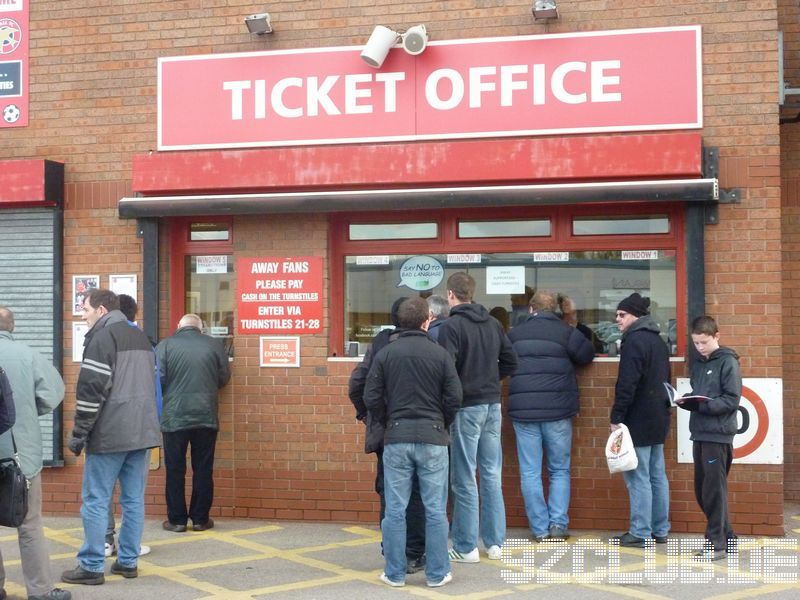Walsall FC - Charlton Athletic, Bescot Stadium, League One, 10.12.2011 - 
