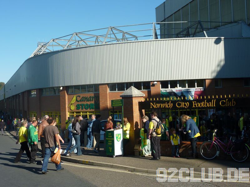Norwich City - Swansea City, Carrow Road, Premier League, 15.10.2011 - 