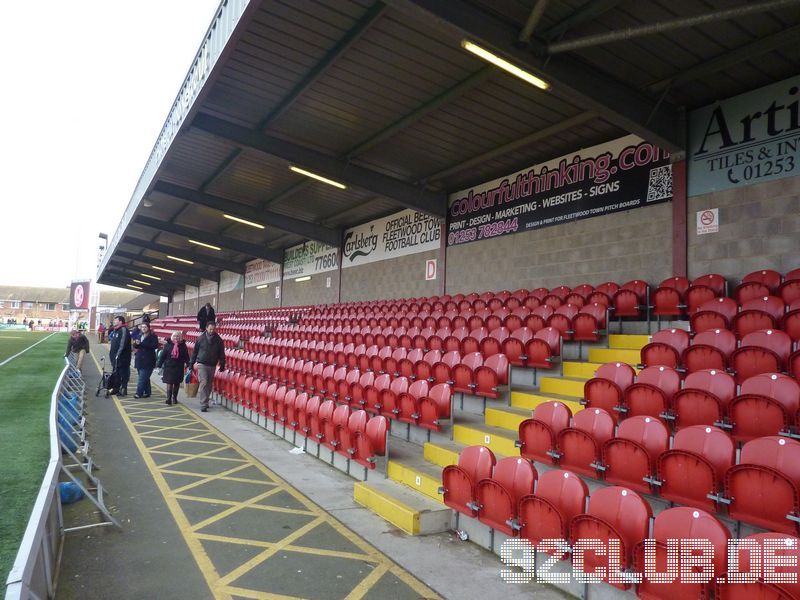 Fleetwood Town - Gillingham FC, Highbury, League Two, 30.03.2013 - 