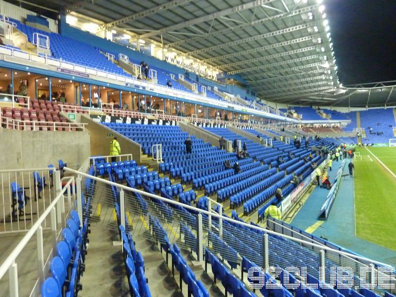 Madejski Stadium - Reading FC, 