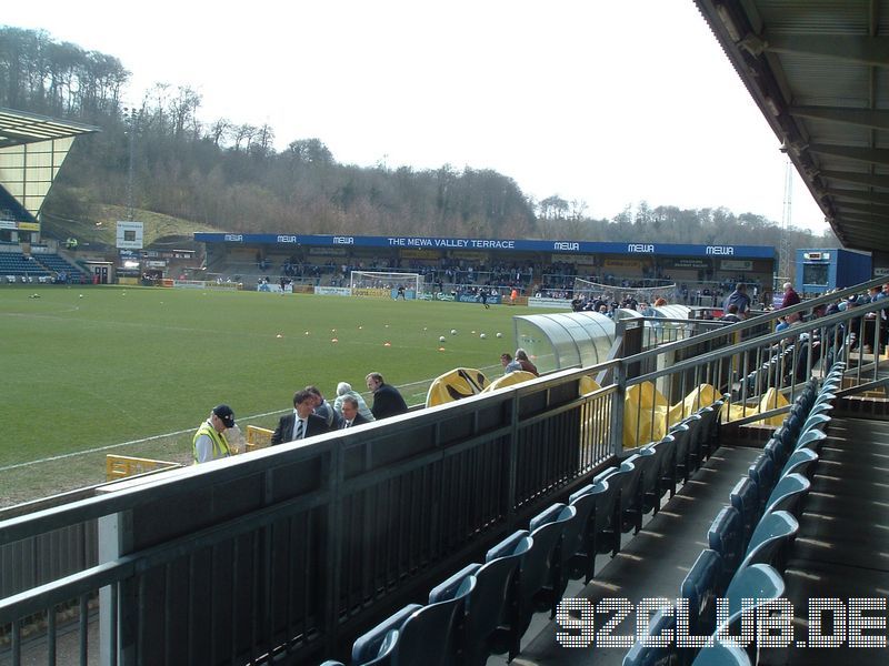 Wycombe Wanderers - Shrewsbury Town, Adams Park, League Two, 07.04.2007 - Home Terrace from Main Stand
