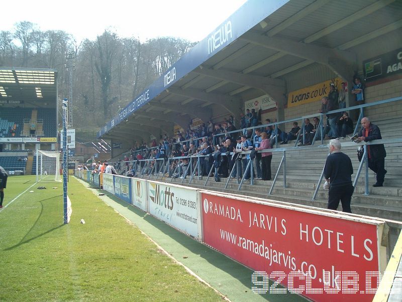 Wycombe Wanderers - Shrewsbury Town, Adams Park, League Two, 07.04.2007 - Home Terrace