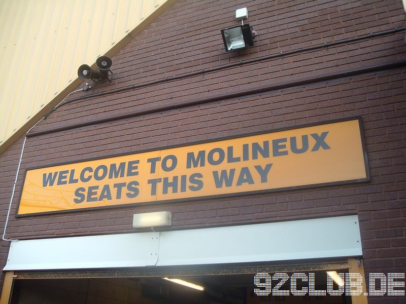 Molineux - Wolverhampton Wanderers, 